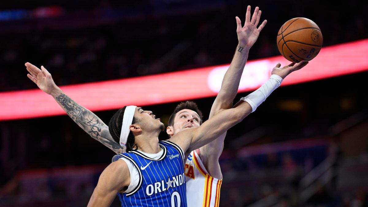 Krejčí v prvním startu sezony NBA pomohl Atlantě k těsné výhře v Orlandu